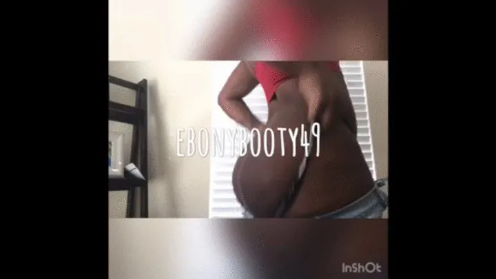 Ebonybooty49 farting in jeans