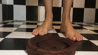 CRUSH FETISH - STELLA - Cakes smashing