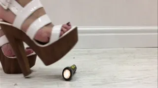 CRUSH FETISH - Russian girl - Flashlight destruction