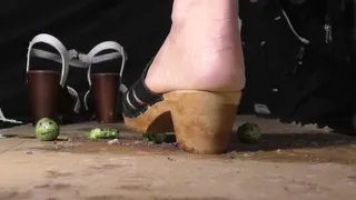 Italian girlfriend - Giantess crush tiny veggy people in wooden moheda clogs crush fetish