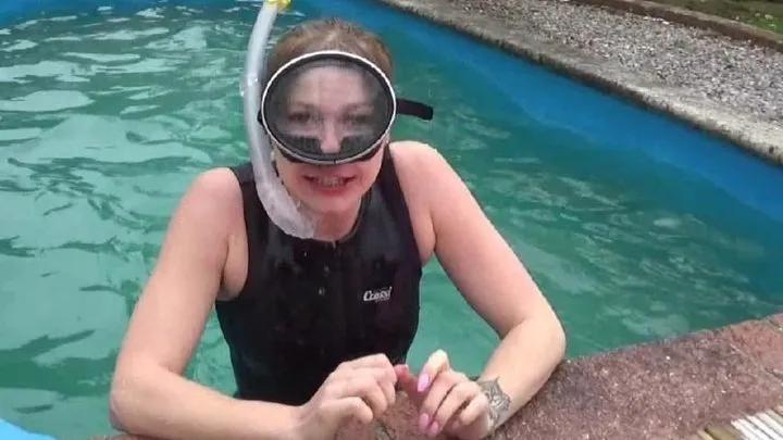 Trying new snorkel gear + freezing dip