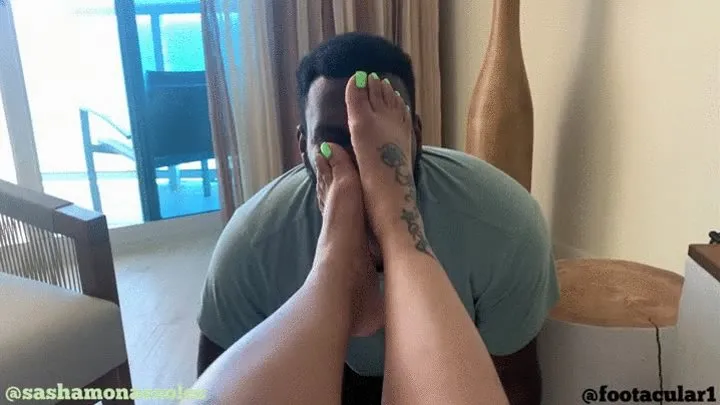 Sexy Foot Smother