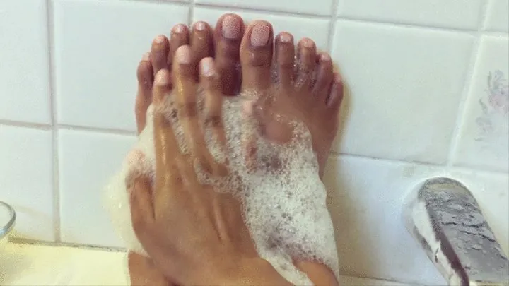 Goddess Feet In The Tub