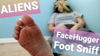 FaceHugger Foot Sniff