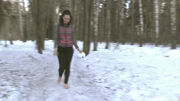 Olivia's long walk barefoot in the snowy forest (Part 1 of 2)