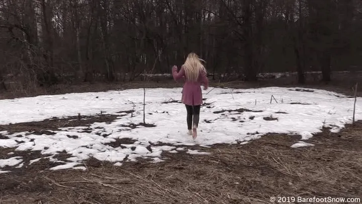 Catherine with a red pedicure and red chilly soles in the spring park (Part 1 of 6)