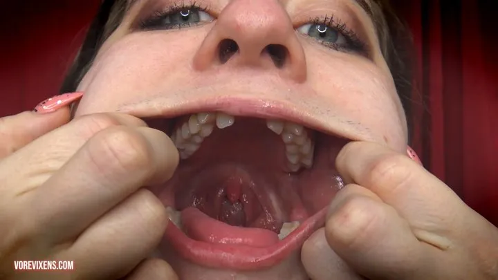 Giantess Mouth Tour With Freshie Juice