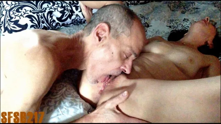 Granny With Juicy Pussy Gets Licked and Sucked