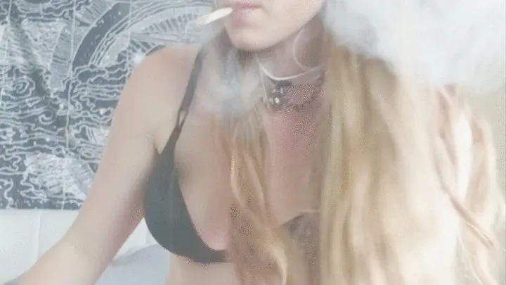 Babe Smokes a J & Cums