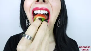 I EAT STRAWBERRIES
