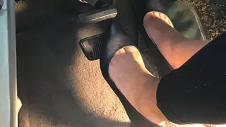 Black Pumps Pumping