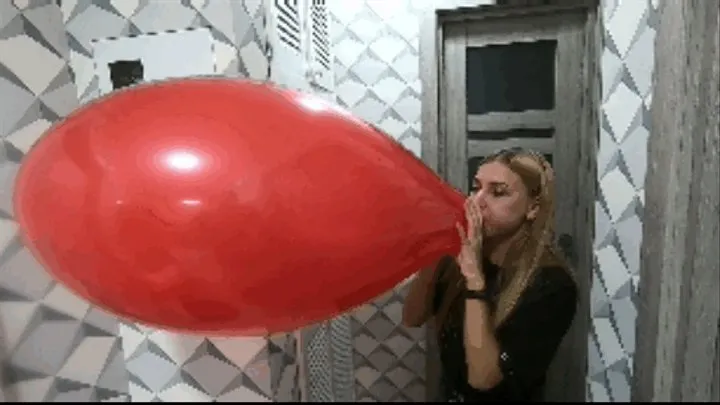 Lucy first time b2p long red balloon