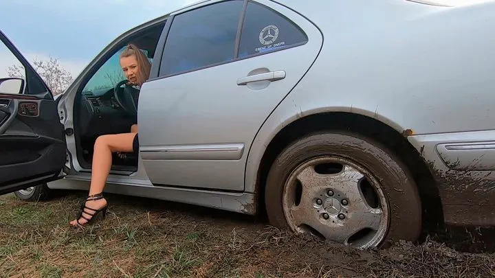 Nastya steals the keys to her boyfriend's Mercedes, but gets stuck