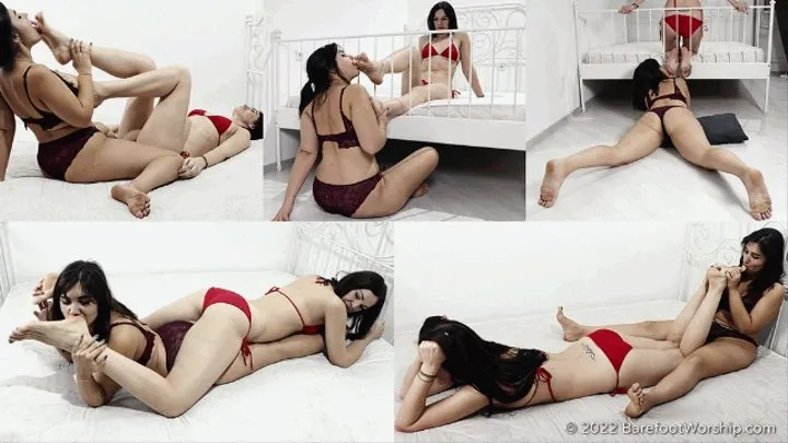 Foot slave Reena passionately licks the huge feet of giantess Kristina on the bed (Full with 36% discount) #20220426