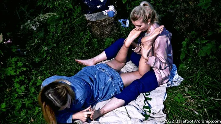 Anetta licks Ieva's delicate feet on a long summer picnic in a public park (Part 5 of 6) #20220226