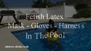 Fetish Latex In The Pool