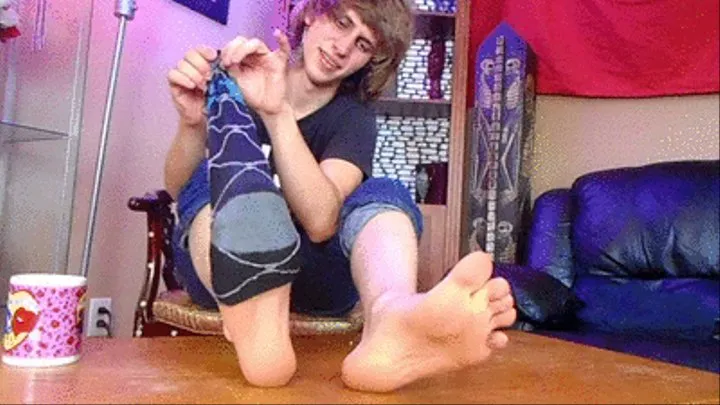 19-year-old Foot Worship - Elis Ataxxx