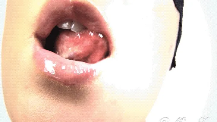 Shiny Wet Lips