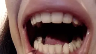 Sharp teeth - Extreme super close up(Custom)