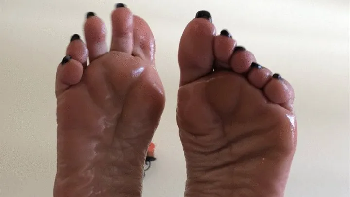 Sexy oily wrinkled soles