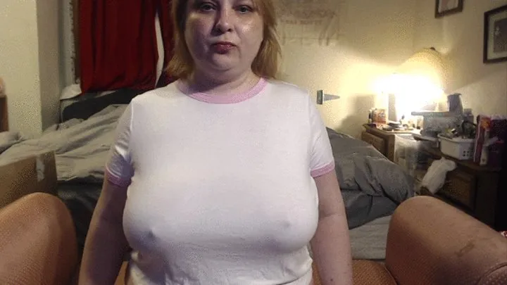 BBW Milf Kitty Plays with DDs