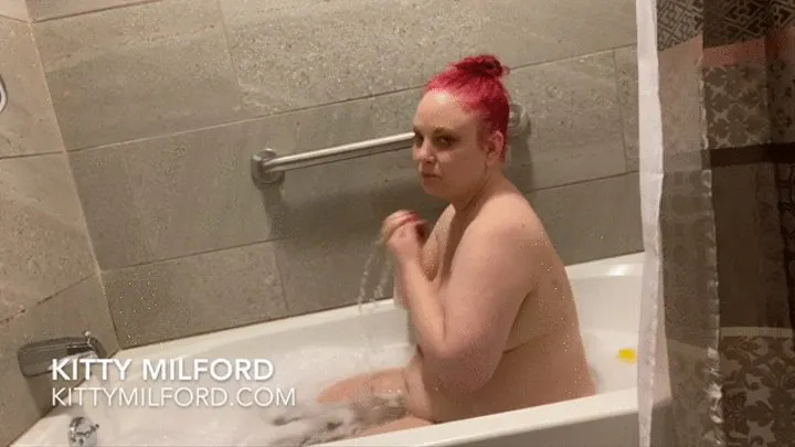 Stepmom takes a bath full vid