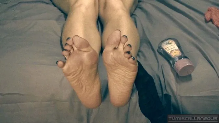 BABY OIL FOOT JERK OFF!!!