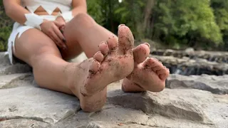 Wilma's Extra Dirty Soles and Toe Wiggle