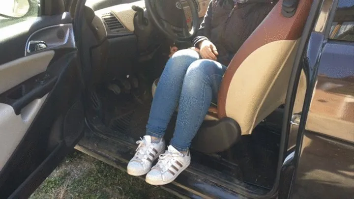 miss minnie gets into the car and wears her seat belt