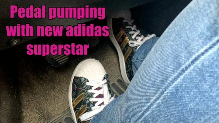 Pedal pumping my new adidas superstar