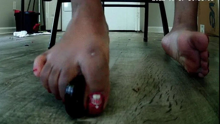 Trapped between Giantess Sexy Soles