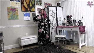 Step-Mom bails out her foot bitch Step-Son