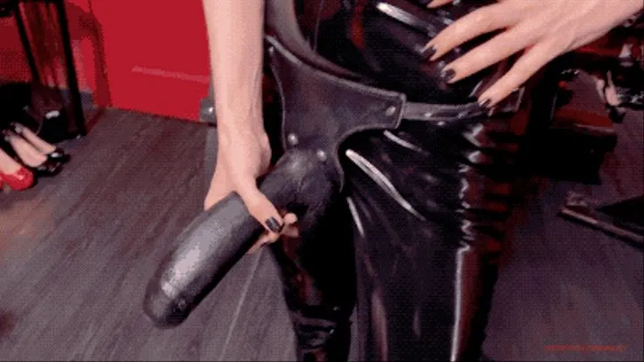 MVC - PEGGING MY SLAVE WITH MY HUGE DILDO