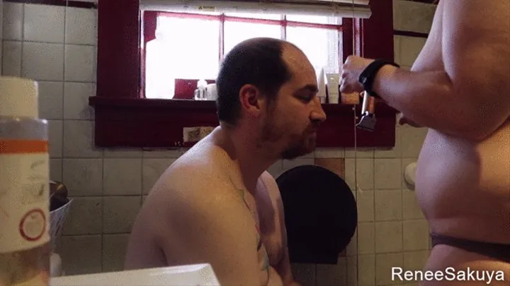 Quick headshaving, Shaving his hair to bald while topless