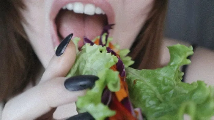 Chewing Up Crunchy Lettuce Wraps