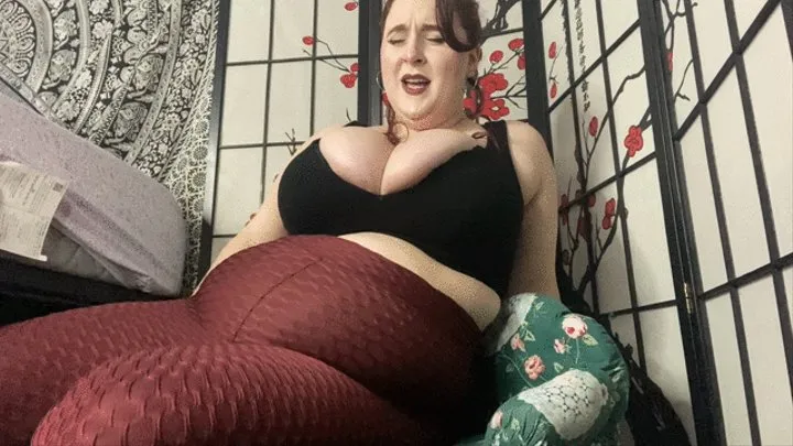 BBW woke up as a GIANTESS!