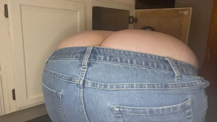 BBW plumber's crack