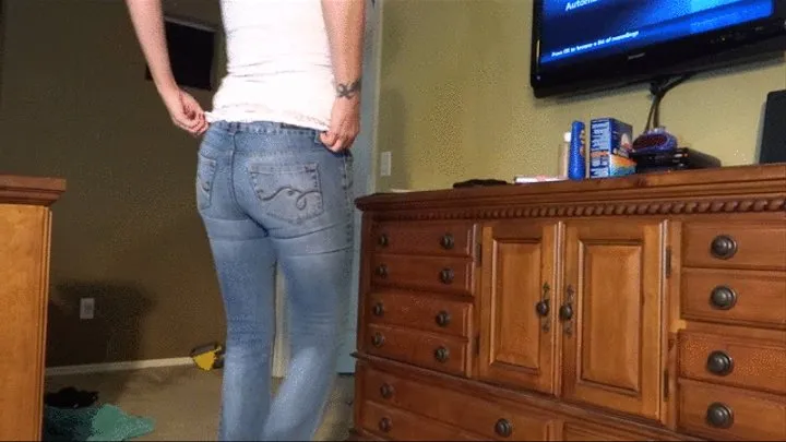 Pisses Jeans While Texting