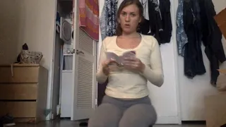 Pisses her Yoga Pants while Reading