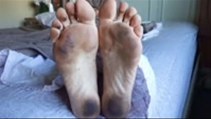 DIRTY bedroom feet! *CUSTOM CLIP*