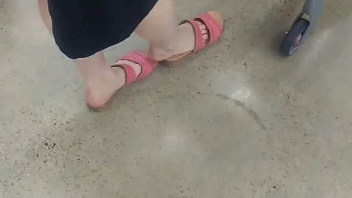 Sandals in a Slow Line!