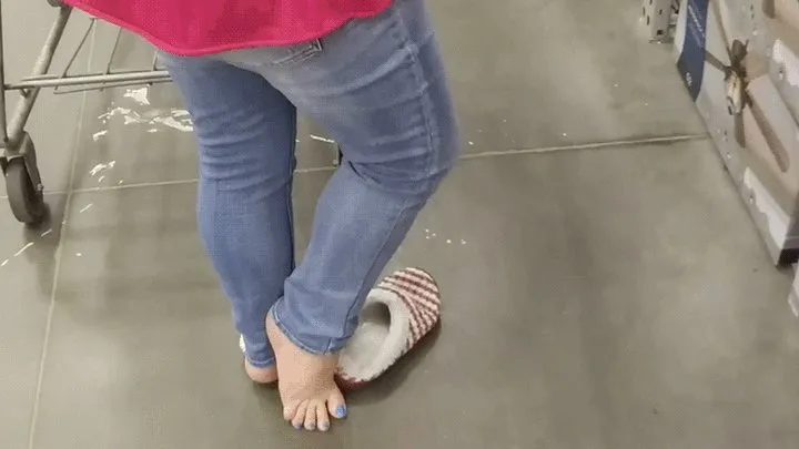 Public Sweaty Slipperplay!