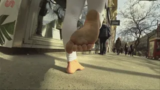 GODDESSES DON'T WEAR SHOES-BAREFOOT WALKING ON THE BUSIEST SHOPPING BOULEVARD! (UNCUT!)