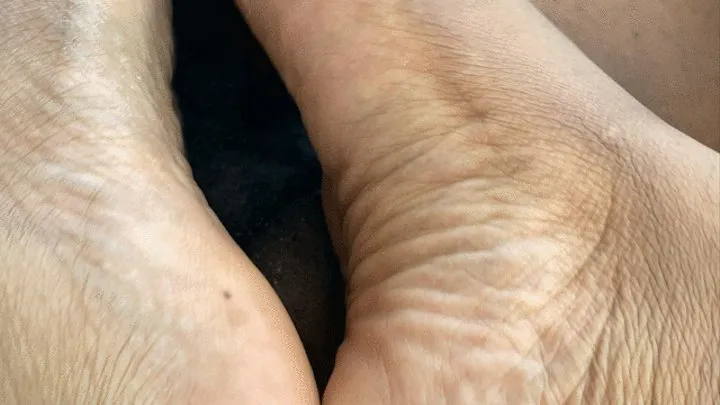 Footjob with the grip!