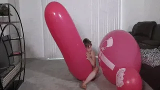 Twink Balloon Play