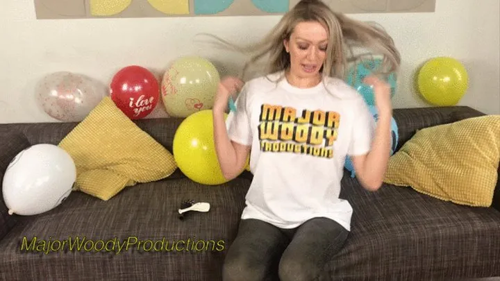 NON POPPING WITH THE SEXY MILF AMBER JAYNE IN POPPING PLEASURE