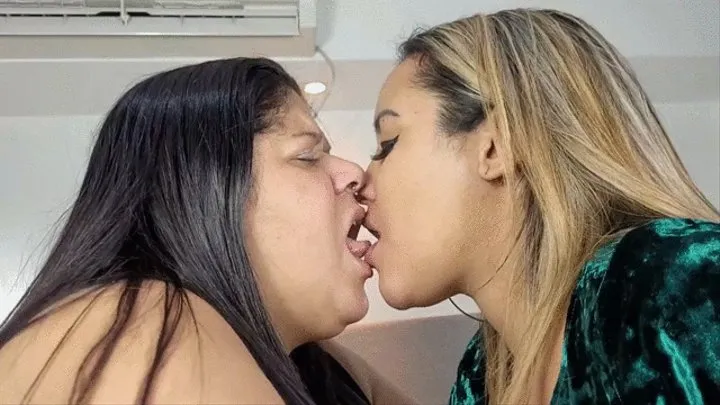 HOT DEEP KISSES WITH MY FRIEND BBW - BY SOPHIA FABER AND TURBINADA BBW - CLIP 5