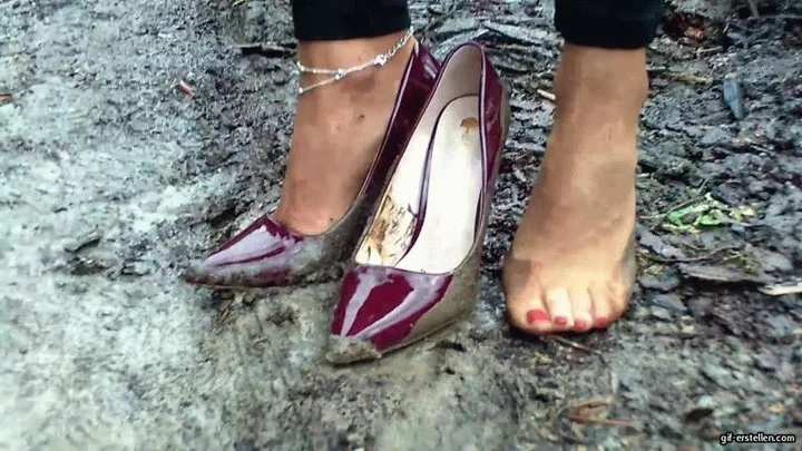 puddle walk muddy Heels and Feet