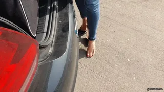 Fuel stop in Louboutin High Heels barefoot dipping