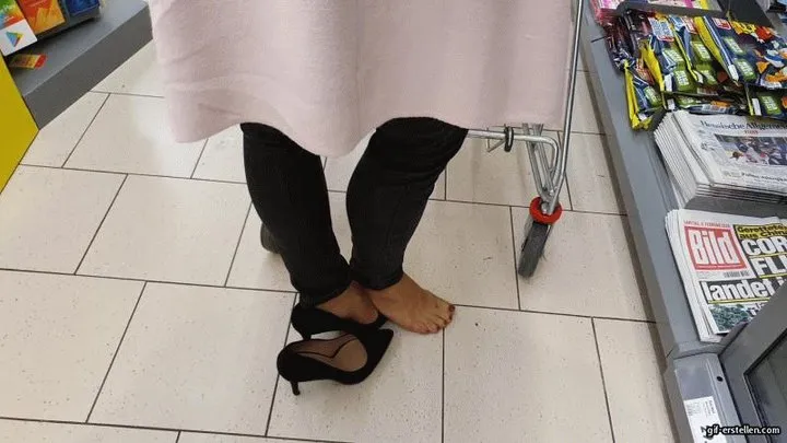 Shopping After The Work In Jeans und Heels